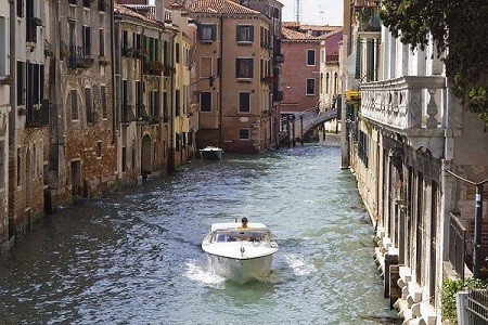Getting Around the Canals of Venice