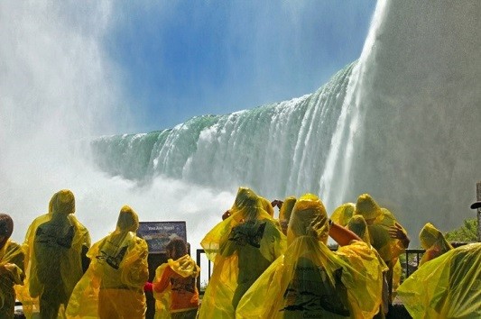 7 Natural Wonders of the World - Niagara falls